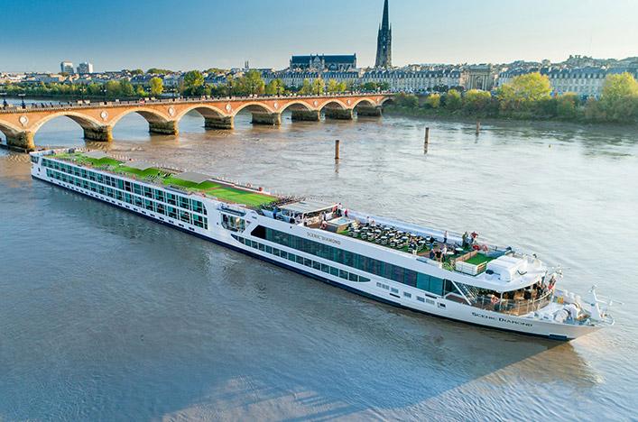 River Cruises background